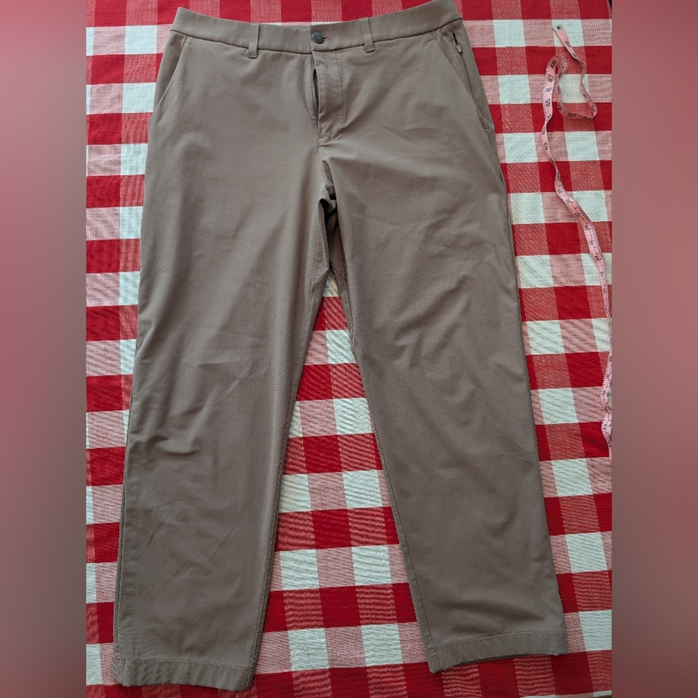 Lululemon Men's Pants - 34 x 27.5